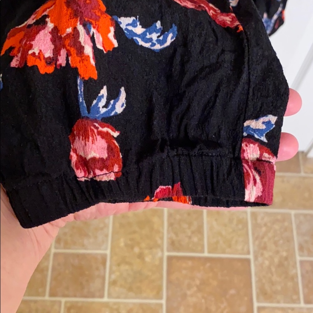 free press Red Floral Print Pants Pockets Elastic Waist Rayon Size Large - Picture 5 of 11
